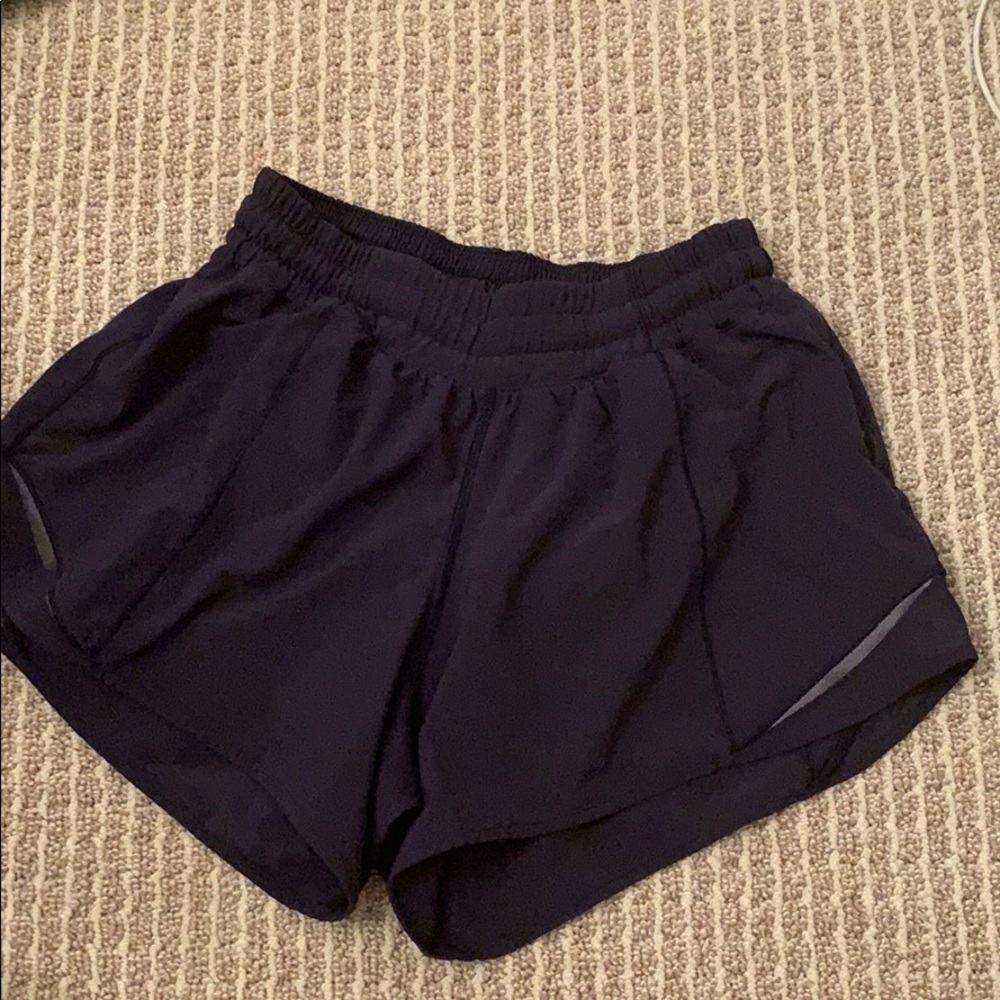 - Navy Hotty Hot shorts Size 4Navy